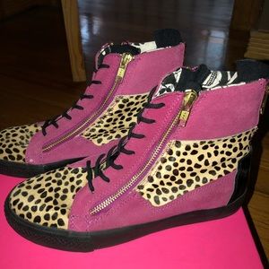 Betsey Johnson NiXXXie sneakers